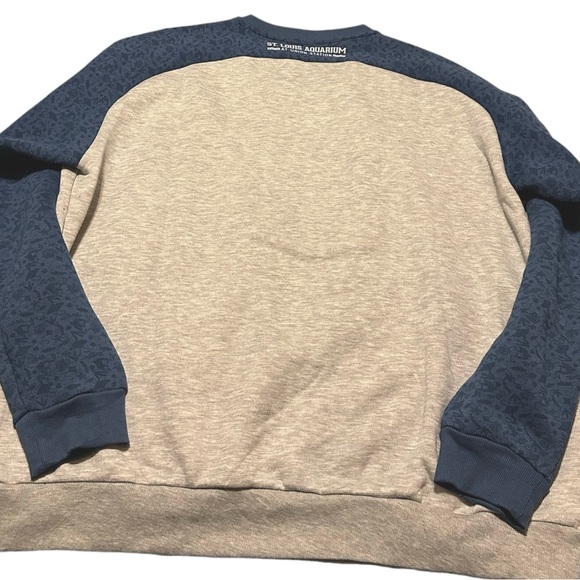 St Louis Aquarium Gray Blue Crewneck Sweatshirt 2XL Union Station Otter Shark - Picture 5 of 10